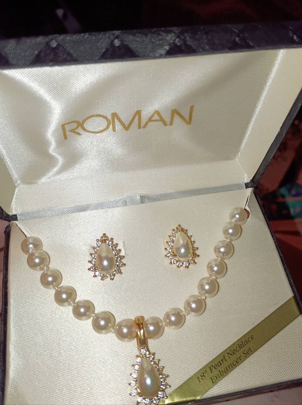 NEW Roman Gold and Cream Pearl Teardrop Necklace Set